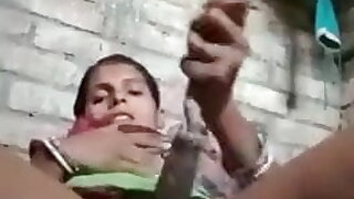 Indian women Masturbating on Cam