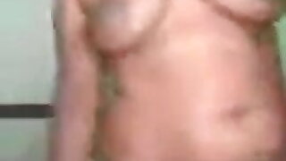 Tamil divorced aunty has video call with me