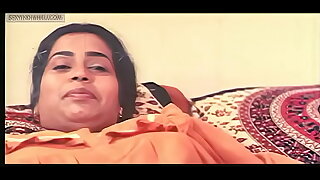 mallu sowmya bath