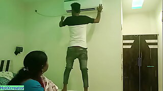 Indian cheating wife XXX hot sex with ac technician! Bhabhi sex