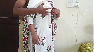 I got a chance to fuck my beautiful when no one was at home village horney girl fuck in clear hindi audio