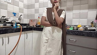 देसी लड़की कॉलेज से आकर अपने सौतेले भाई से चुद गही हिंदी ऑडियो
