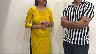 Cylinder De Do Bhaiya Pls- Indian Neighbour'_s Hot Wife Fucked Exchange of Cylinder, Got Cum on Hairy Pussy